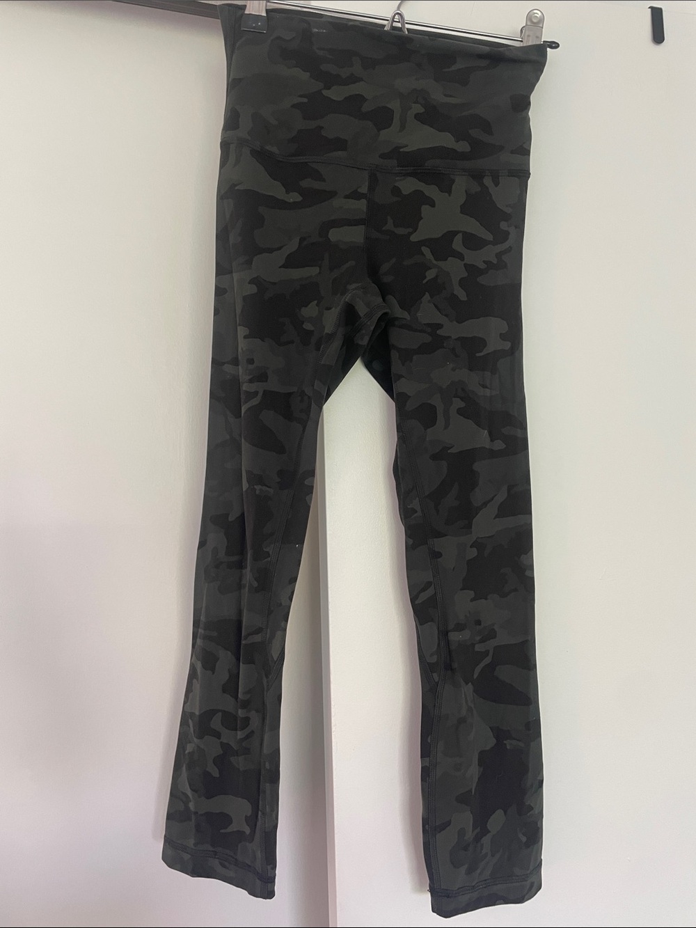 Women’s Camo Lululemon Align cropped Leggings - Black/Gray